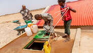 2022-kinder-wasserreservoir-somaliland-c-welthungerhilfe.jpg
