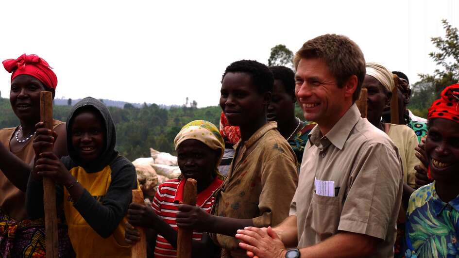 Mathias Mogge visiting a project in Rwanda.