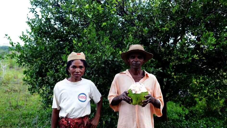 Two farmers: a woman and a man