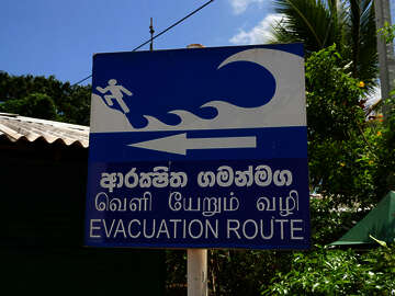 Tsunami on Sri Lanka's East Coast: evacuation route A sign on Sri Lanka's East Coast: evacuation route